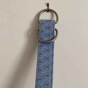 DISCONTINUED RARE vineyard vines belt size Large